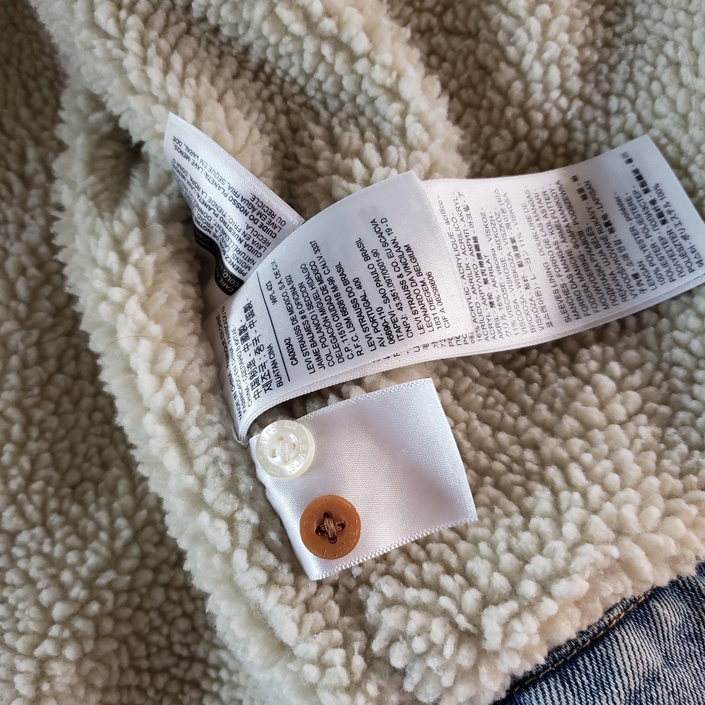 Levi's "Killing me softly" removable fur collar distressed sherpa jean jacket S - Picture 9 of 11